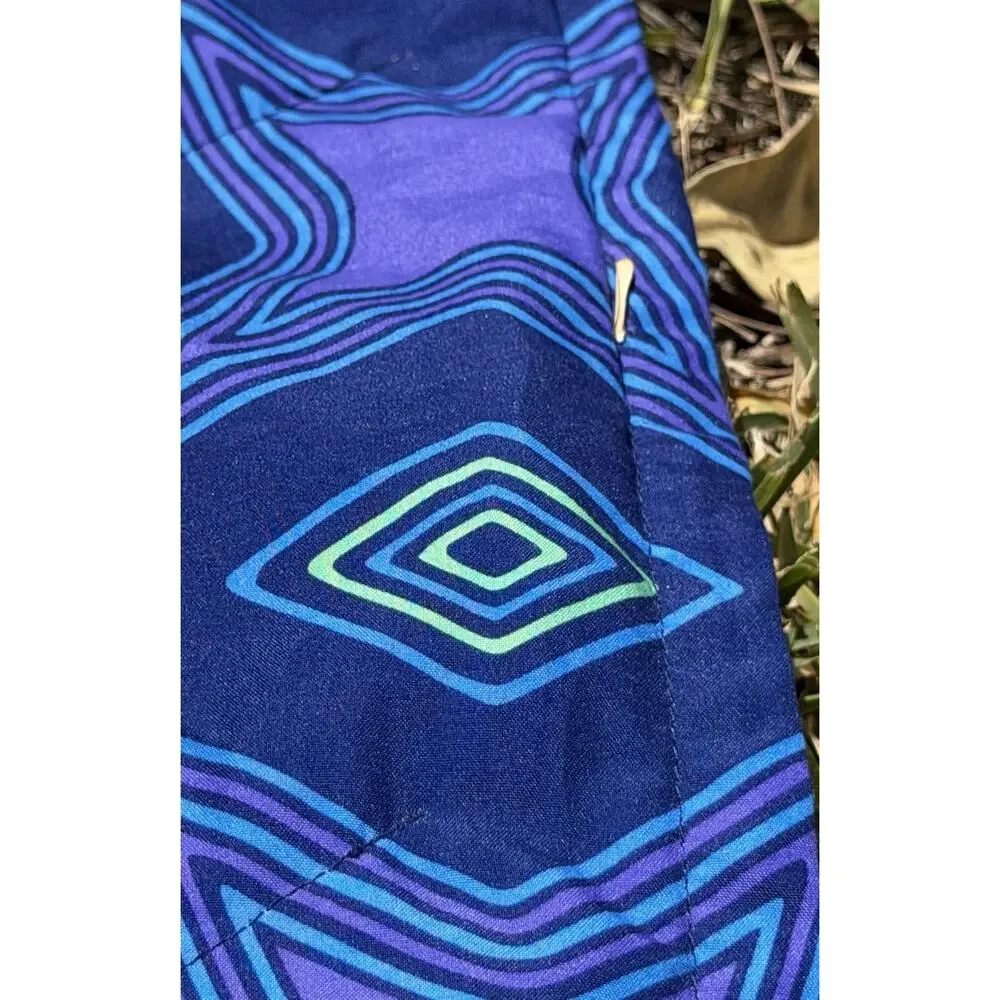 UNITED AIRLINES LIMITED EDITION PSYCHEDELIC BLANKET